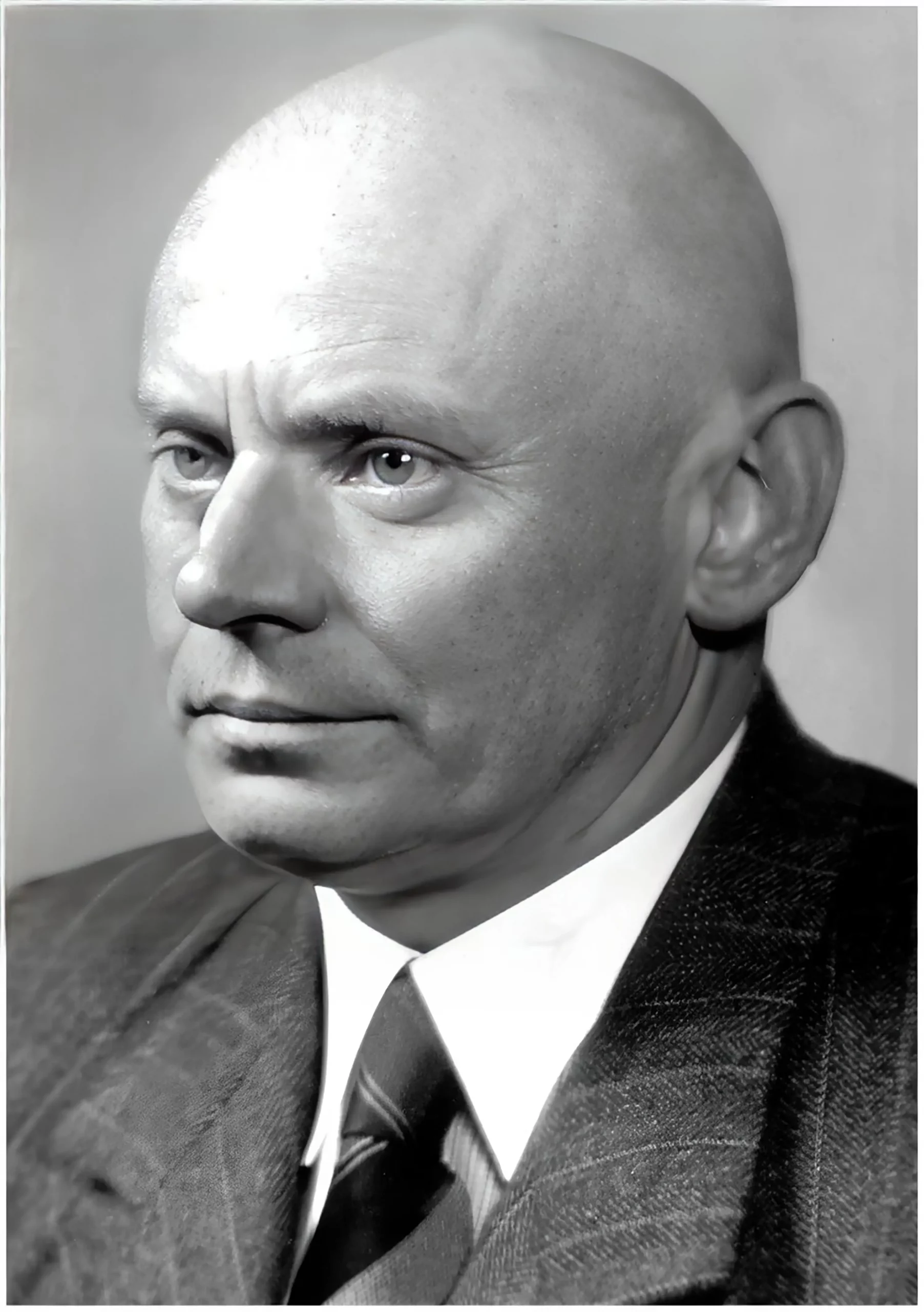 1. Generation Hugo Schneider3000px 70q